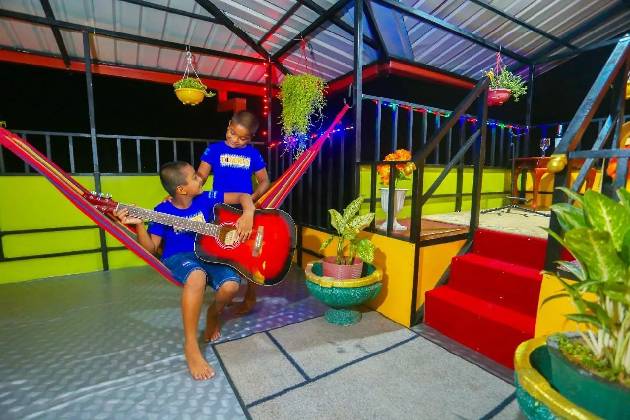 Villa Hill Top View Point Homestay & Resort Peradeniya